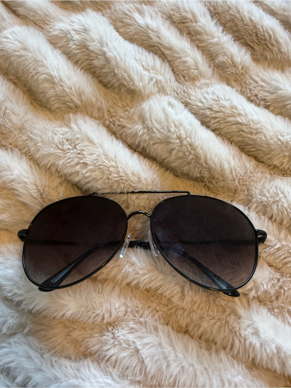 Classic Aviator Sunglasses in Black with Dark Lenses